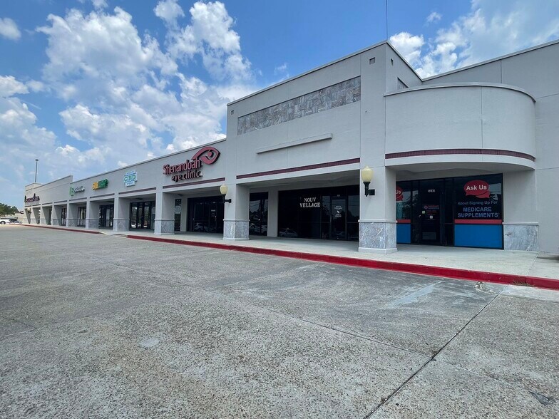 More Photos Of 15222-15245 George Oneal Rd, Baton Rouge Storefront For Sale