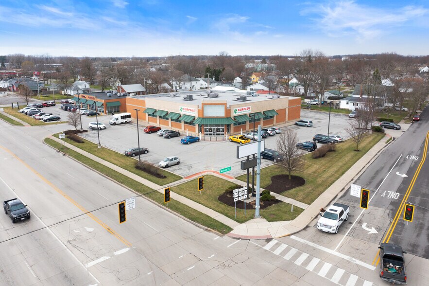 More Photos Of 123 N 13th St, Decatur Drugstore For Lease