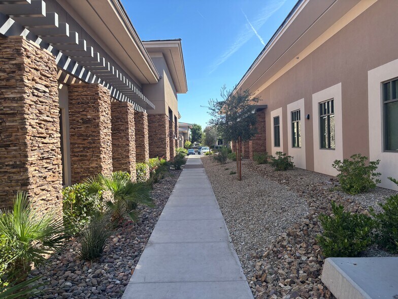 More Photos Of 2871 Saint Rose Pky, Henderson Medical For Lease