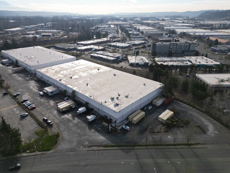 More Photos Of 551-567 Strander Blvd, Tukwila Warehouse For Lease