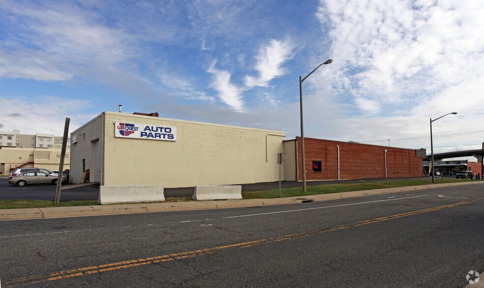 More Photos Of 6508-6520 Backlick Rd, Springfield Storefront For Lease