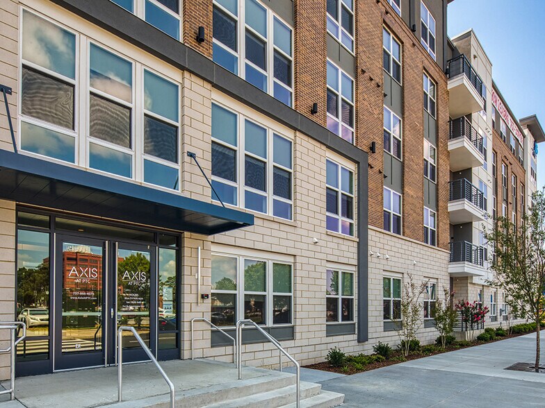 More Photos Of 1850 Merchant Ln, Hampton Apartments For Sale