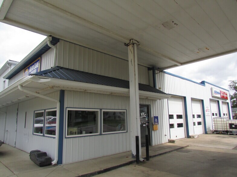 More Photos Of 5982 W State Road 32, Anderson Service Station For Sale