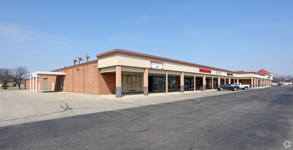 More Photos Of 1481-1579 E Dublin Granville Rd, Columbus General Retail For Lease