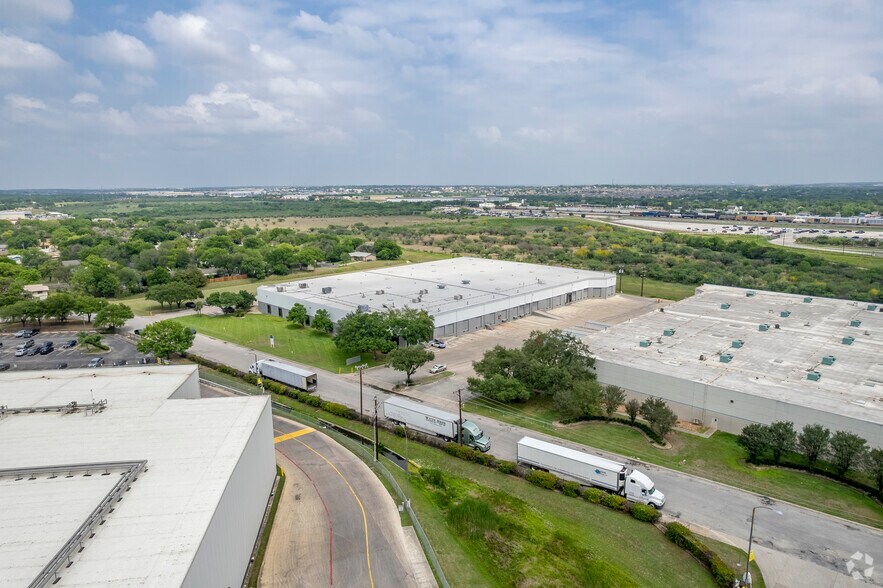 More Photos Of 5400-5410 Kaepa Ct, San Antonio Warehouse For Lease