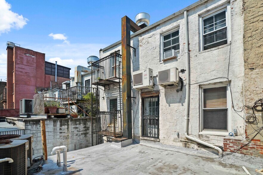 More Photos Of 296 Grand St, Brooklyn Apartments For Sale