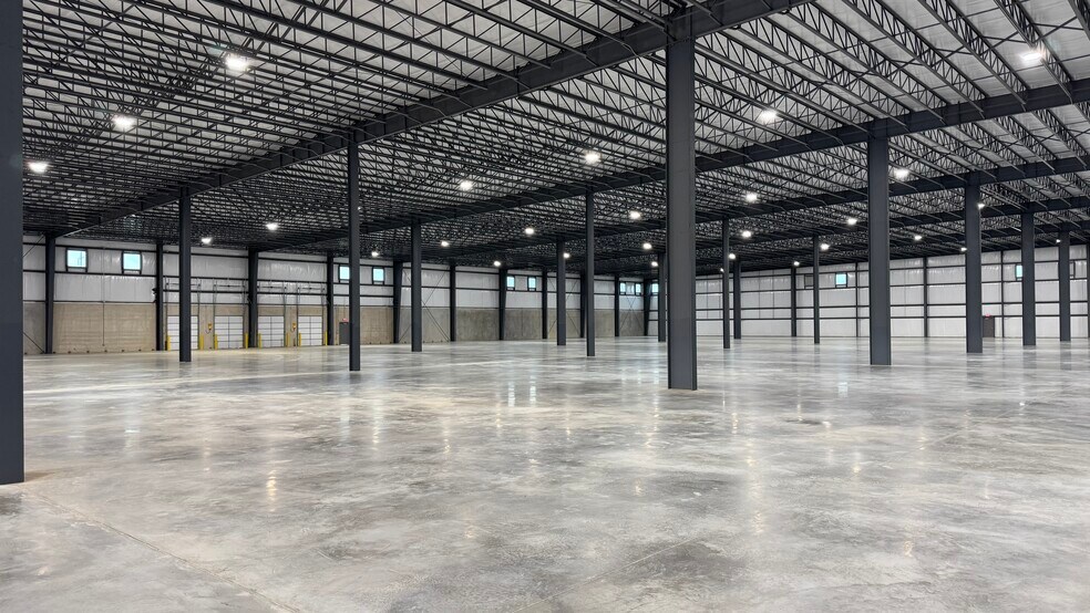 More Photos Of 17 Tab Way, Baldwyn Warehouse For Lease