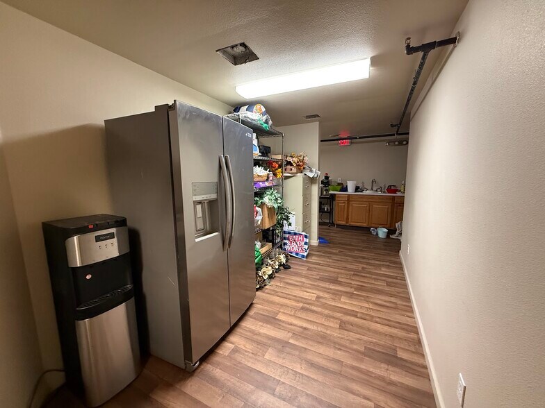 More Photos Of 137 N L St, Dinuba Storefront Retail Residential For Sale