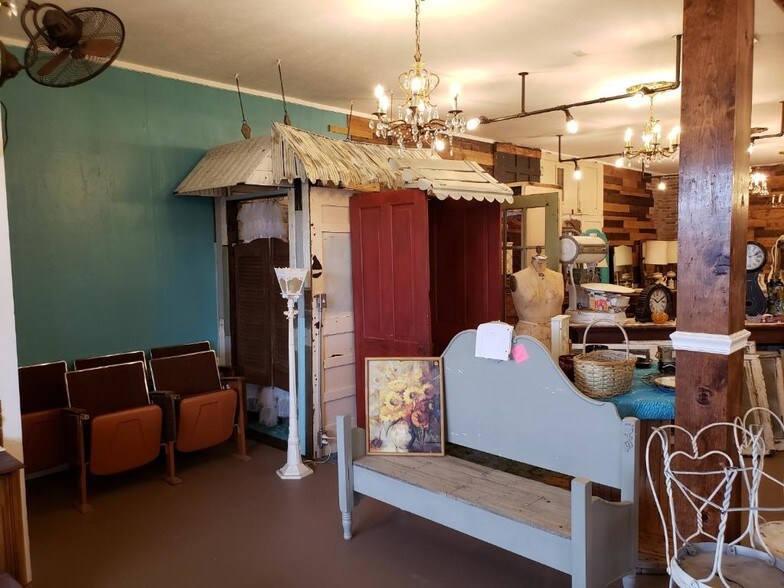 More Photos Of 1255 W Highway 6, Alvin Freestanding For Sale