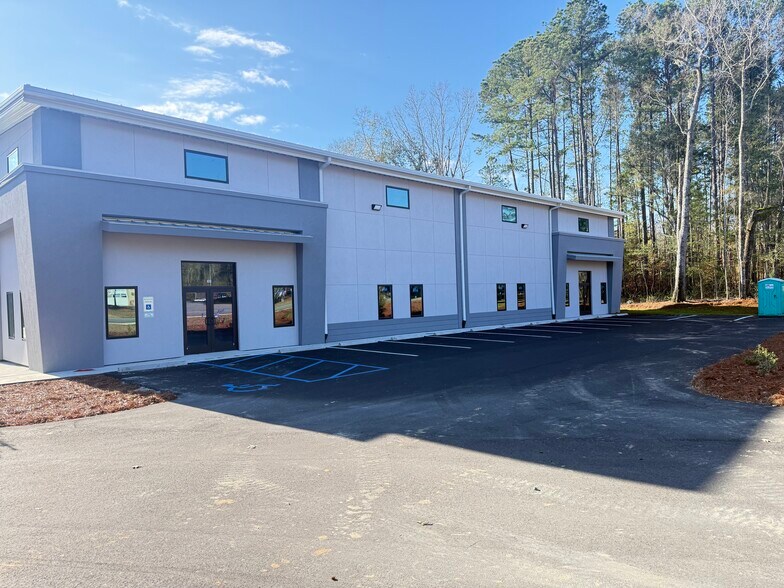 More Photos Of 9501 Palmetto Commerce Pky, Ladson Distribution For Lease