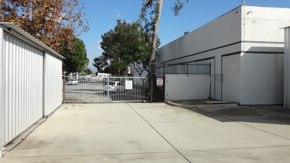 More Photos Of 1918 Frank Stiles St, South El Monte Warehouse For Lease
