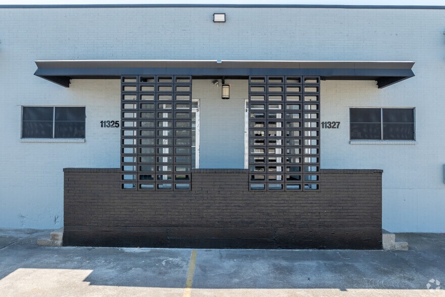 More Photos Of 11301-11345 Indian Trl, Dallas Warehouse For Lease