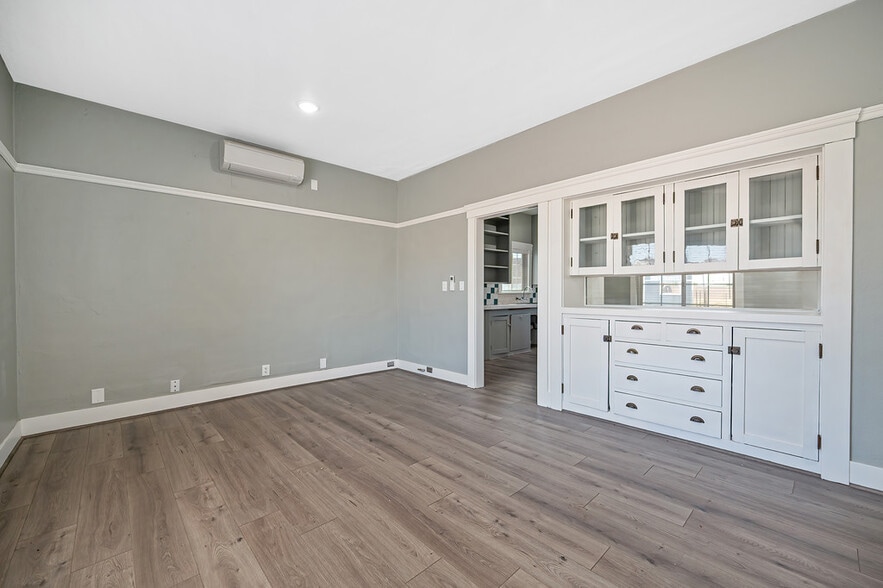 More Photos Of 19435 East St, Woodland Specialty For Sale