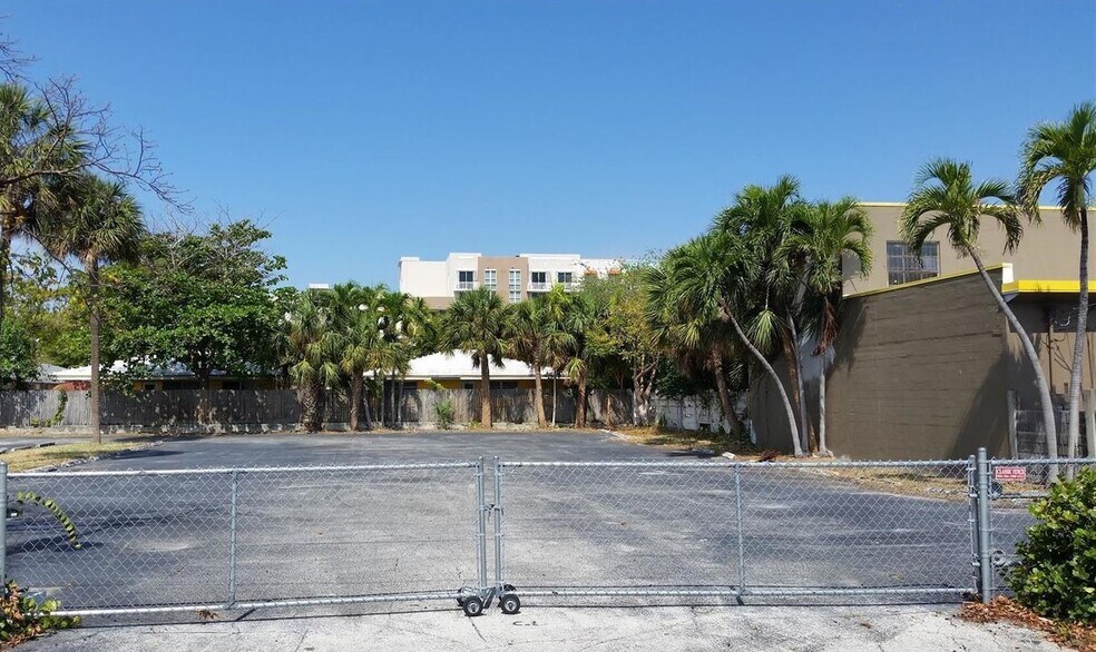 Primary Photo Of 929 NE 17th Way, Fort Lauderdale Land For Lease