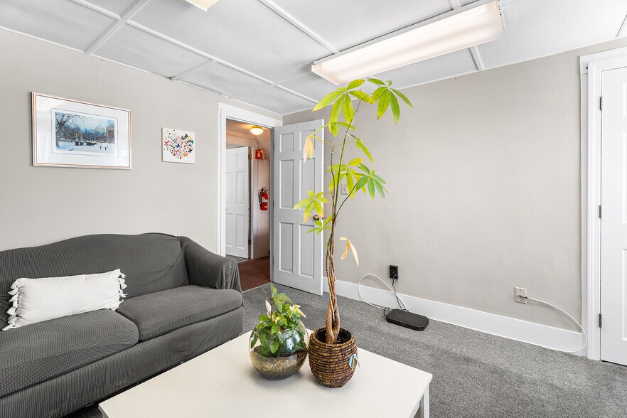 More Photos Of 293 Bedford St, Whitman Office For Sale