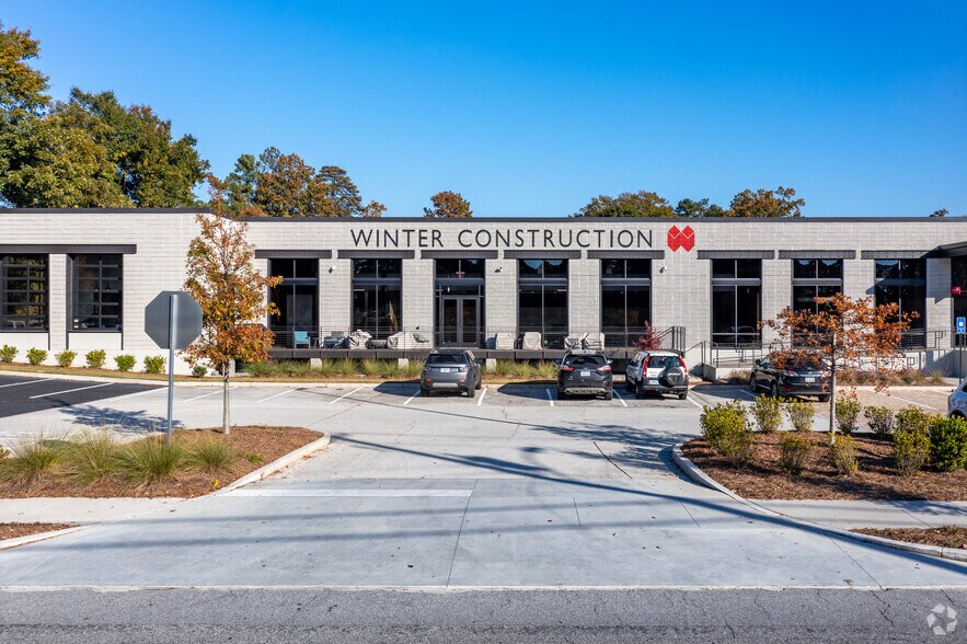 More Photos Of 5616 Peachtree Rd, Atlanta Loft Creative Space For Lease