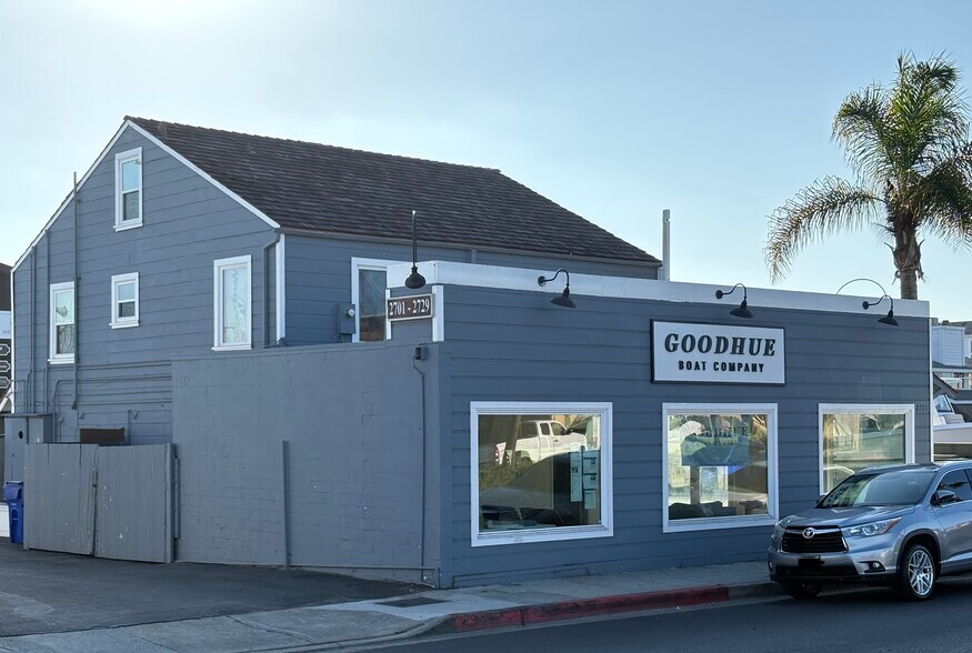 More Photos Of 2703 W Coast Hwy, Newport Beach Loft Creative Space For Lease