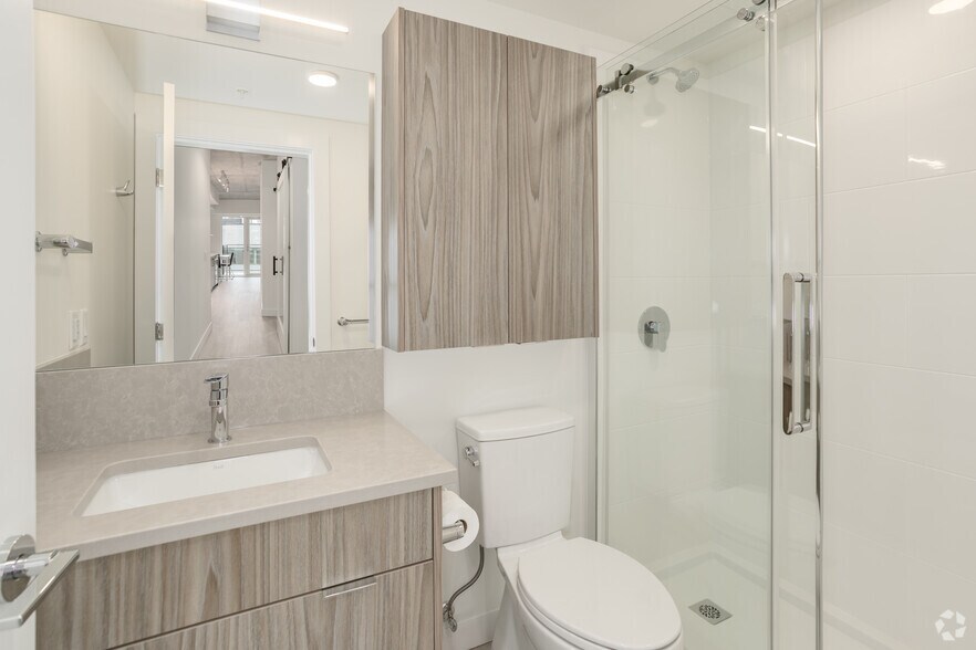 More Photos Of 825 Fort St, Victoria Apartments For Lease