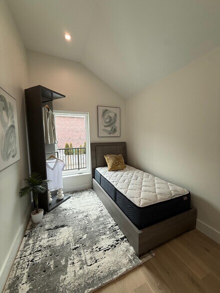 More Photos Of 1239 Forest Hill Rd, Staten Island Apartments For Sale