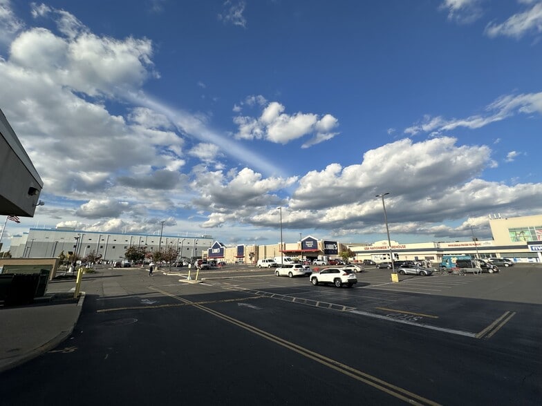 More Photos Of 253-01 Rockaway Blvd, Rosedale Unknown For Lease