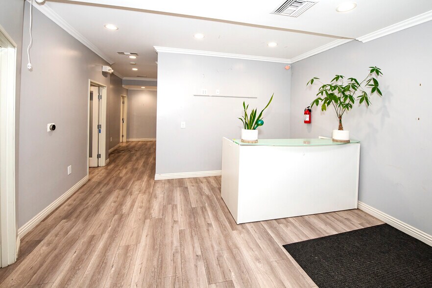 More Photos Of 17100 Norwalk Blvd, Cerritos Office For Sale