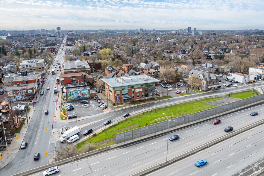 More Photos Of 14 Chamberlain Ave, Ottawa Office For Lease