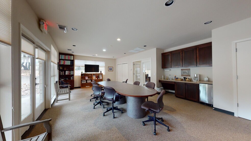 More Photos Of 7910 Cameron Rd, Austin Office For Sale