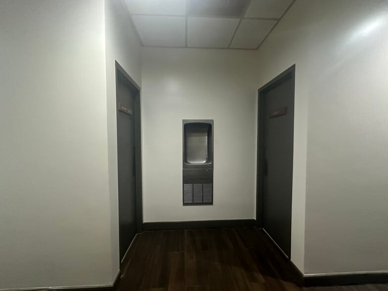 More Photos Of 601 N New York Ave, Winter Park Office For Lease
