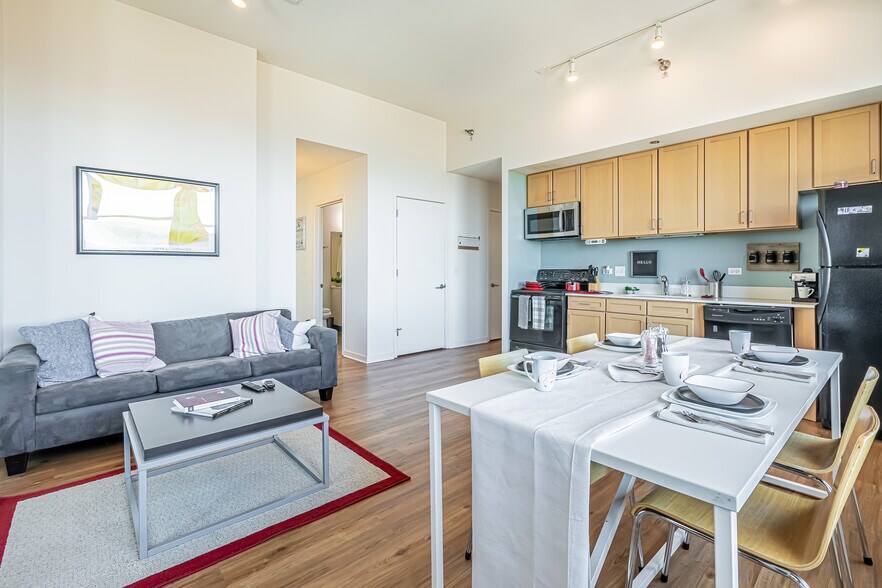 More Photos Of 59 E Van Buren St, Chicago Apartments For Lease