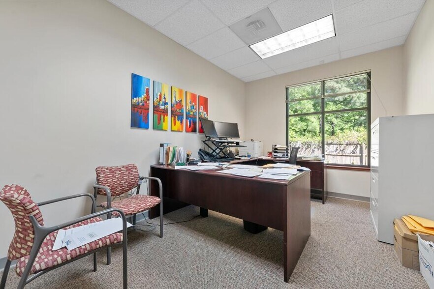 More Photos Of 8124 Flintridge Rd, Little Rock Medical For Sale