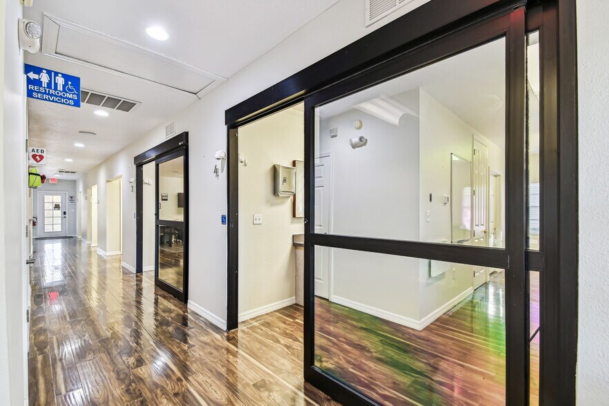 More Photos Of 7720 W Waters Ave, Tampa Office For Lease