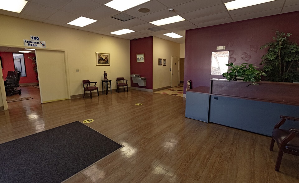 More Photos Of 8190 Pensacola Blvd, Pensacola Specialty For Sale