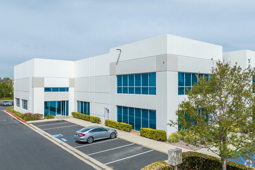 More Photos Of 1860 Compton Ave, Corona Office For Lease