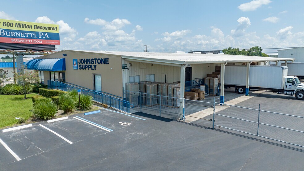 More Photos Of 2330 S Combee Rd, Lakeland Flex For Lease