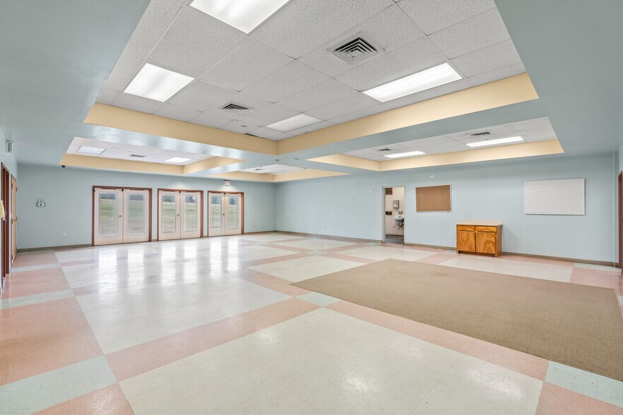 More Photos Of 512 Professional Park Rd, Clinton Medical For Sale