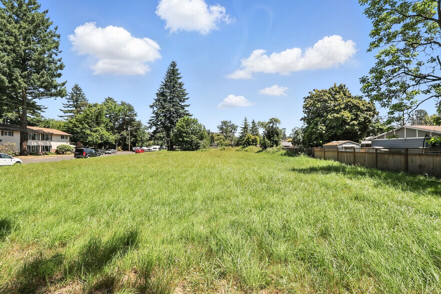 More Photos Of NE 5th and NE Cleveland, Gresham Land For Sale