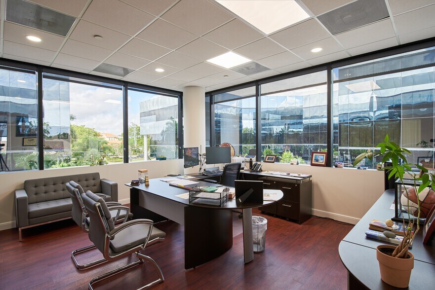 More Photos Of 4800 N Federal Hwy, Boca Raton Unknown For Lease