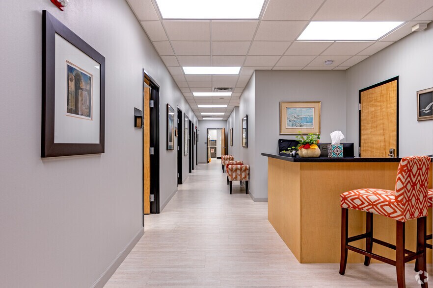 More Photos Of 3030 S Cooper St, Arlington Medical For Sale