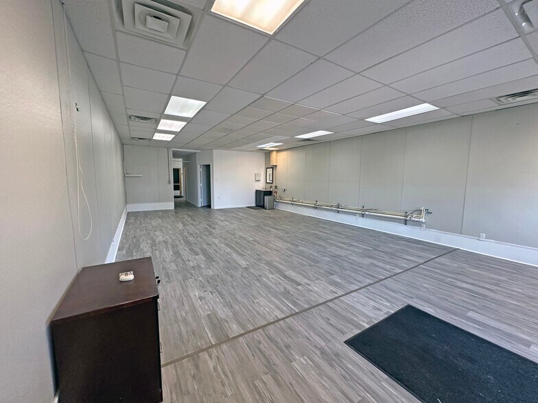 More Photos Of 4243 Coolidge Hwy, Royal Oak Freestanding For Lease