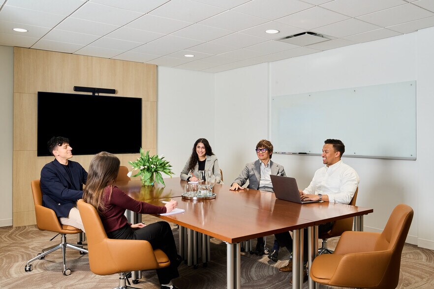 More Photos Of 745 Fifth Ave, New York Coworking Space