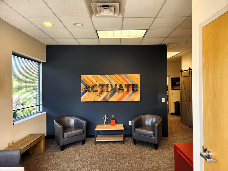 More Photos Of 10520 N Baehr Rd, Mequon Light Manufacturing For Lease