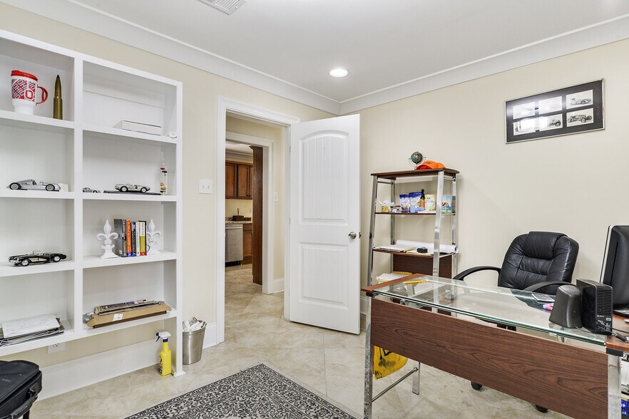 More Photos Of 7450 Antioch Rd, Baton Rouge Office For Sale
