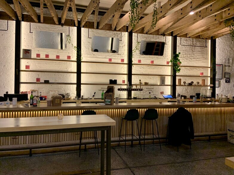 More Photos Of 15-19 Wyckoff Ave, Brooklyn Warehouse For Lease