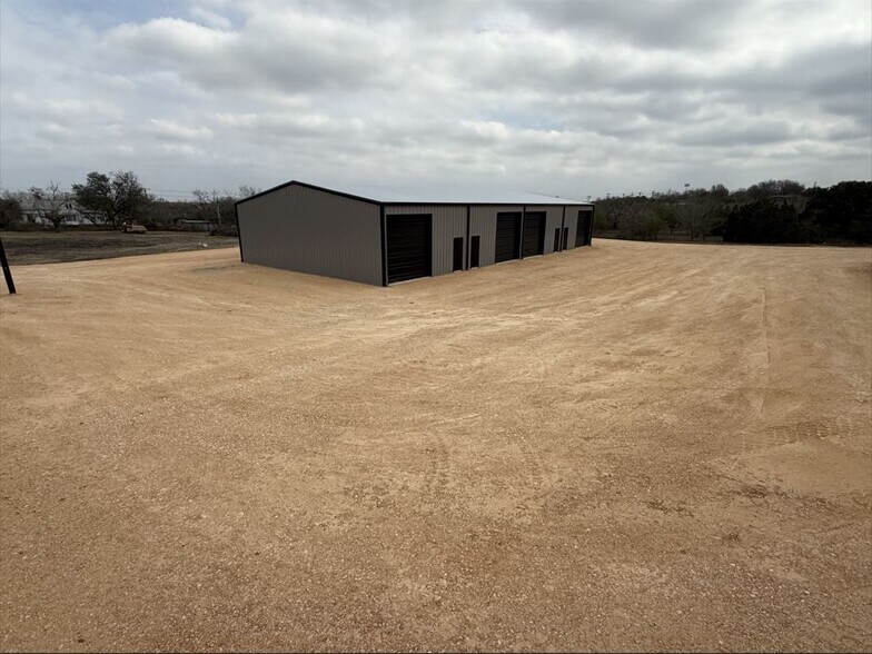 More Photos Of 3782 FM 725, New Braunfels Flex For Lease