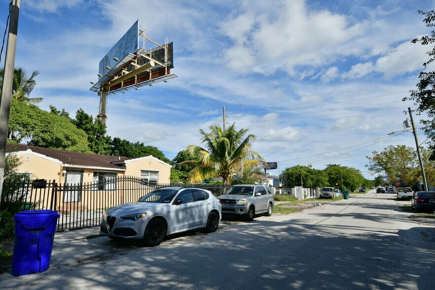 More Photos Of 321 NW 37th St, Miami Land For Sale