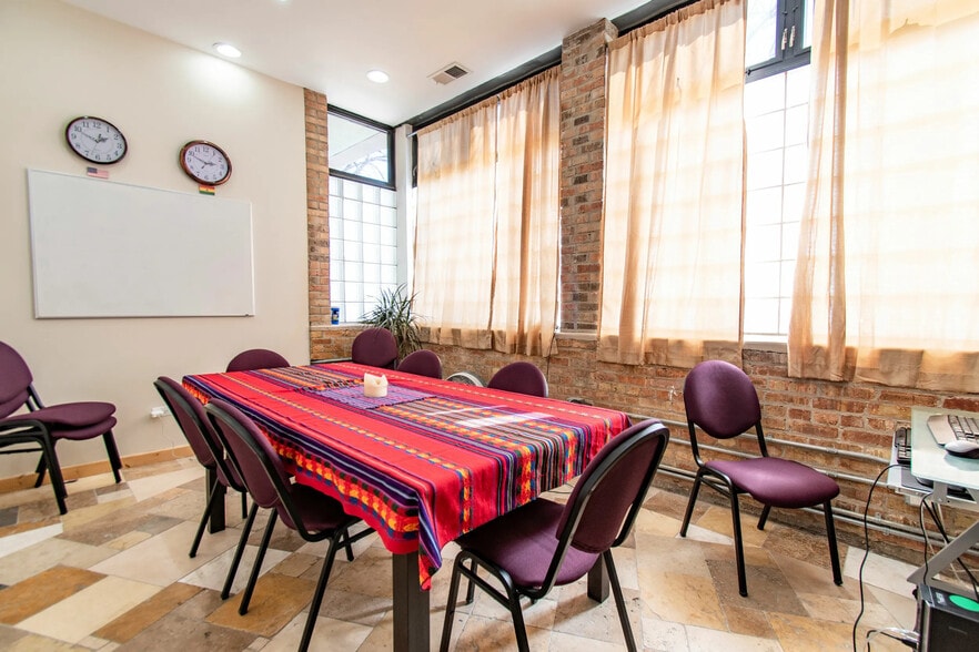 More Photos Of 1703 Darrow Ave, Evanston Office Residential For Lease