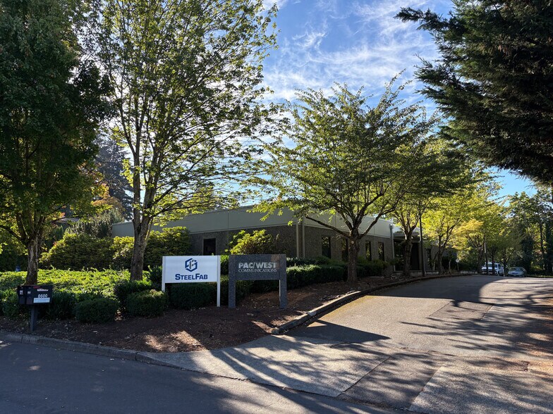 More Photos Of 8600 SW Saint Helens Dr, Wilsonville Office For Sale