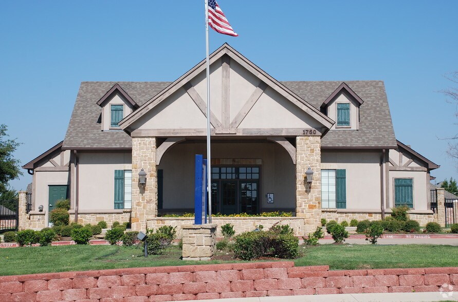 More Photos Of 1750 Rufe Snow Dr, Keller Daycare Center For Sale