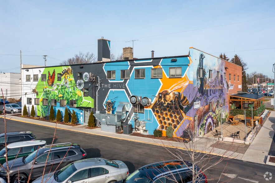 More Photos Of 2722 E Michigan Ave, Lansing Loft Creative Space For Lease