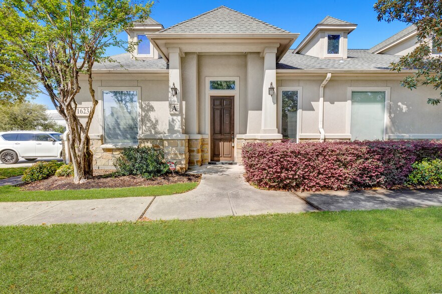 More Photos Of 11623 Spring Cypress Rd, Tomball Office For Sale
